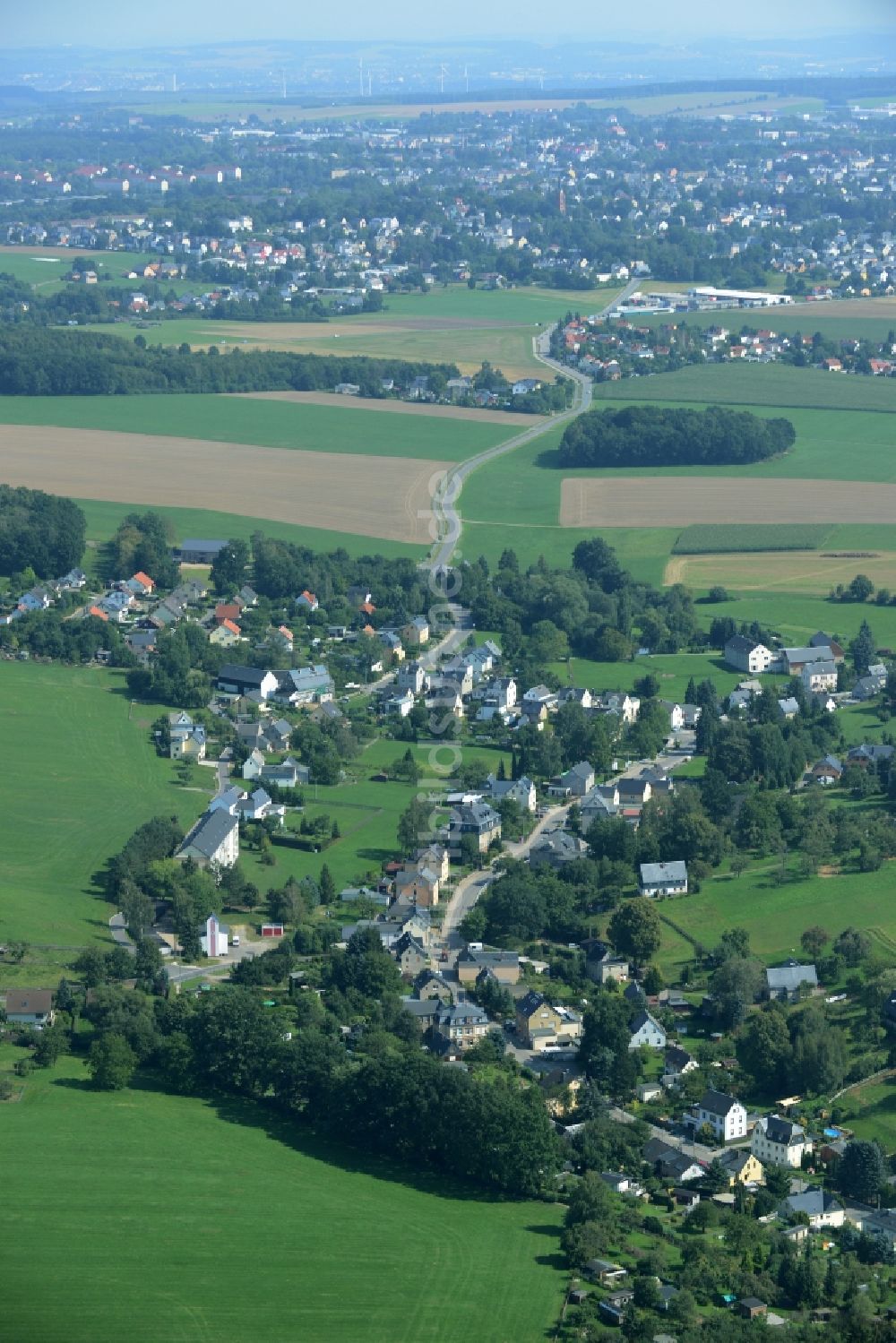 Bräunsdorf (Limbach-Oberfrohna) von oben - Ortsansicht von Bräunsdorf (Limbach-Oberfrohna) im Bundesland Sachsen