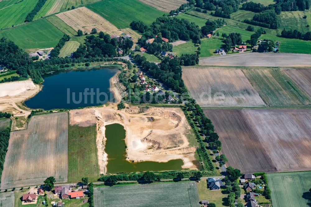 Burweg aus der Vogelperspektive: Ortsansicht in Burweg Ortsteil Blumenthal im Bundesland Niedersachsen, Deutschland