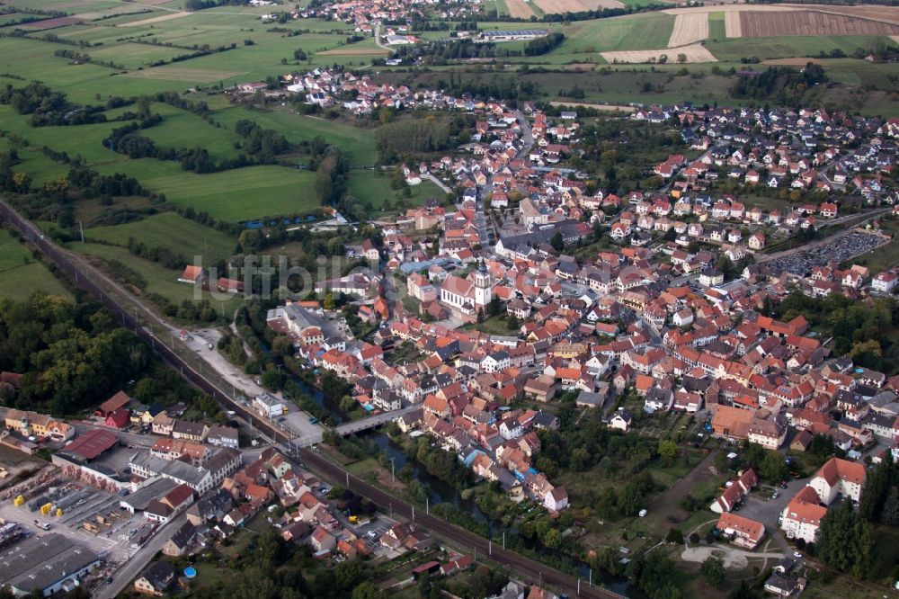 Dettwiller von oben - Ortsansicht in Dettwiller in Grand Est, Frankreich