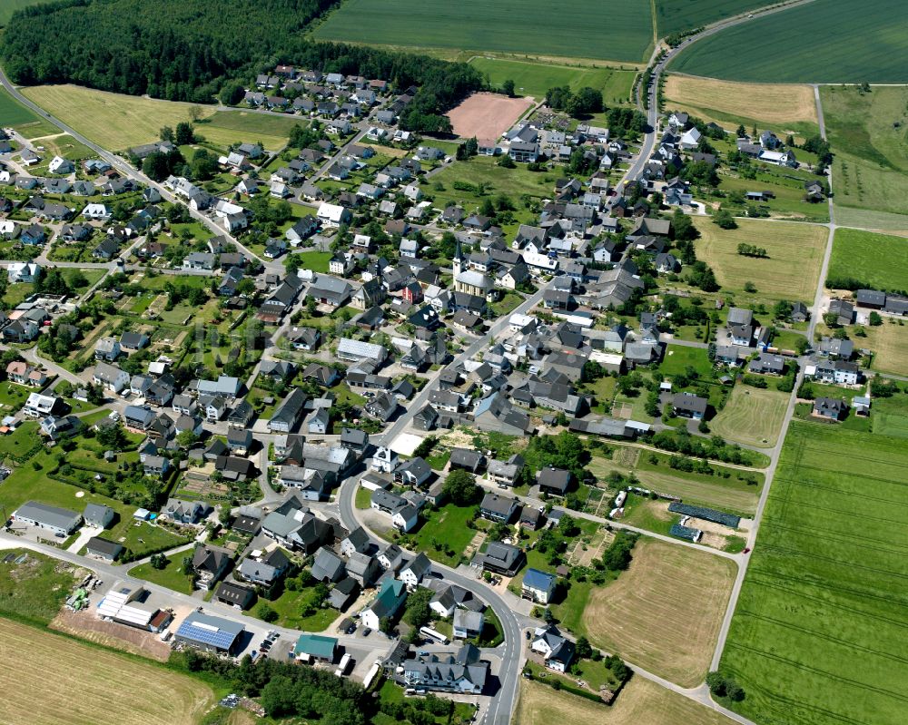 Dickenschied aus der Vogelperspektive: Ortsansicht in Dickenschied im Bundesland Rheinland-Pfalz, Deutschland