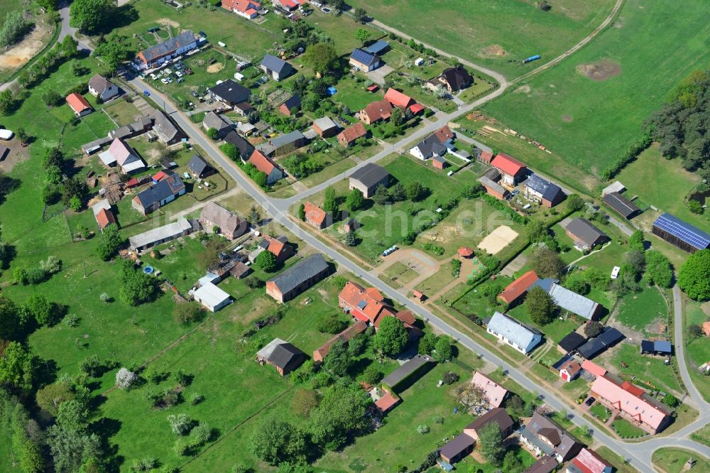 Luftaufnahme Lenzen OT Gandow - Ortsansicht vom Dorf Gandow, einem heutigen Stadtteil von Lenzen in der Prignitz im Bundesland Brandenburg