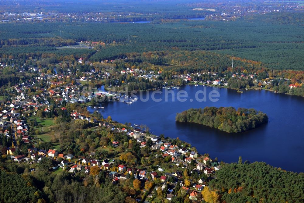 Luftbild Grünheide - Ortsansicht Einfamilienhaus - Wohngebiete am Ufer des Werlsee in Grünheide im Bundesland Brandenburg