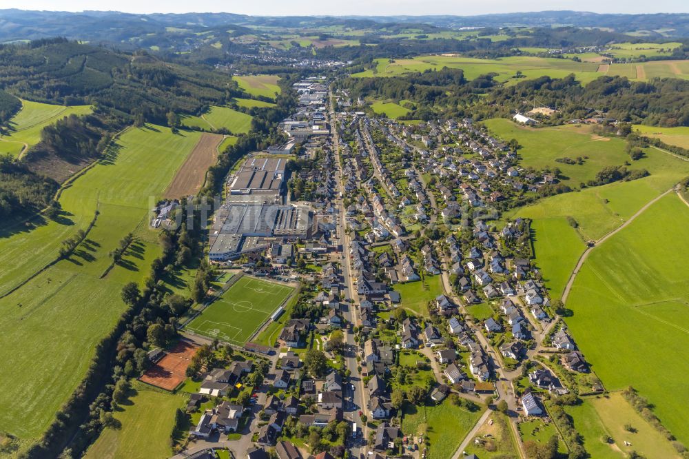 Elspe aus der Vogelperspektive: Ortsansicht in Elspe im Bundesland Nordrhein-Westfalen, Deutschland