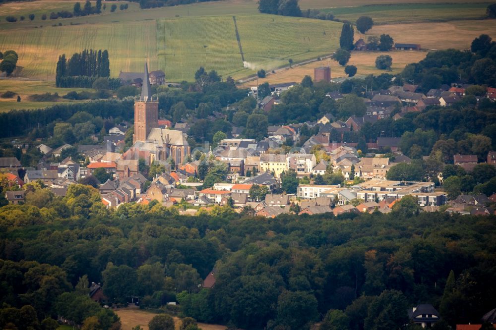 Elten von oben - Ortsansicht in Elten im Bundesland Nordrhein-Westfalen, Deutschland