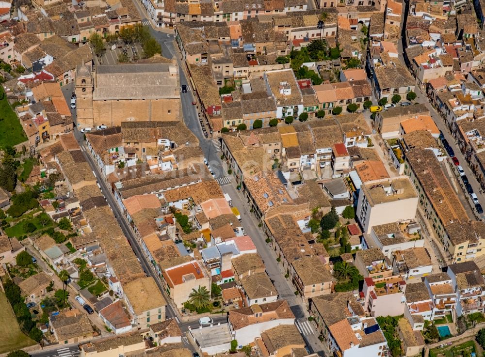 Luftbild Bunyola - Ortsansicht entlang der Passeig Antoni Estarellas in Bunyola in Balearische Insel Mallorca, Spanien