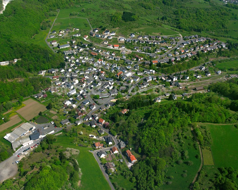 Erdbach aus der Vogelperspektive: Ortsansicht in Erdbach im Bundesland Hessen, Deutschland