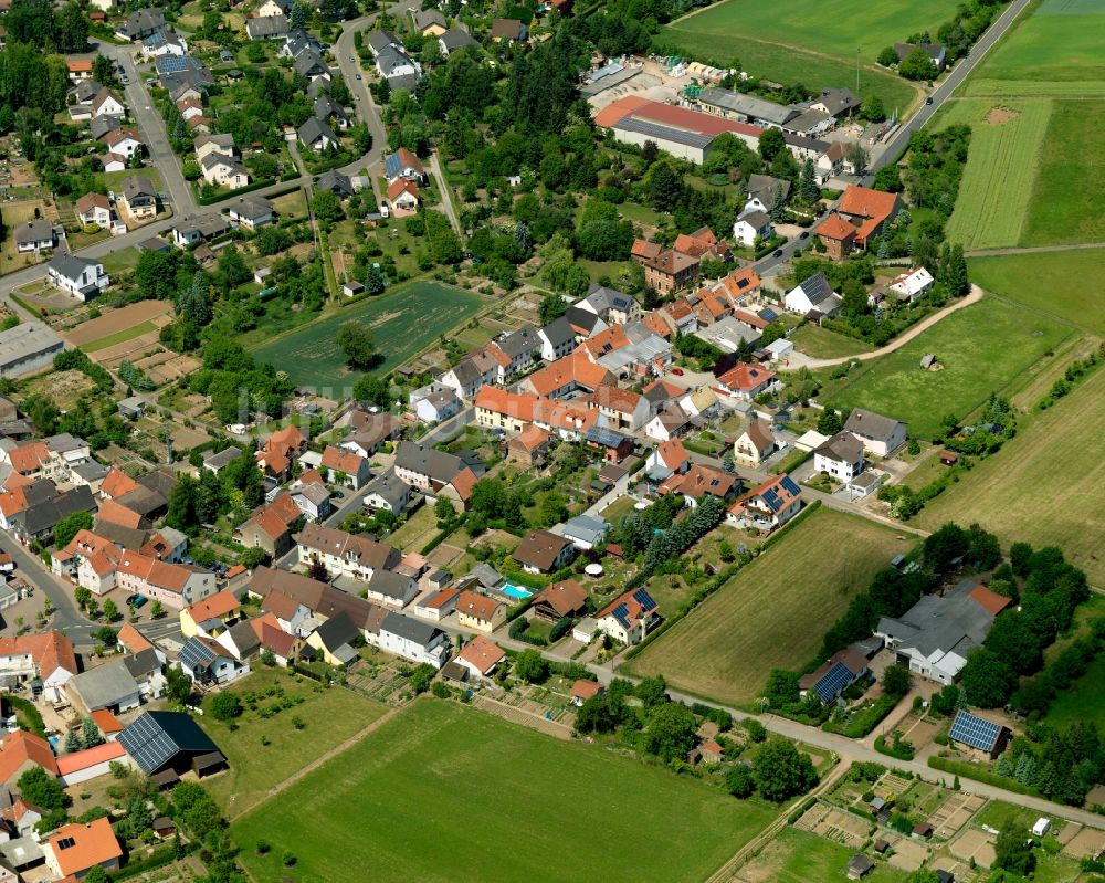 Feilbingert von oben - Ortsansicht von Feilbingert im Bundesland Rheinland-Pfalz