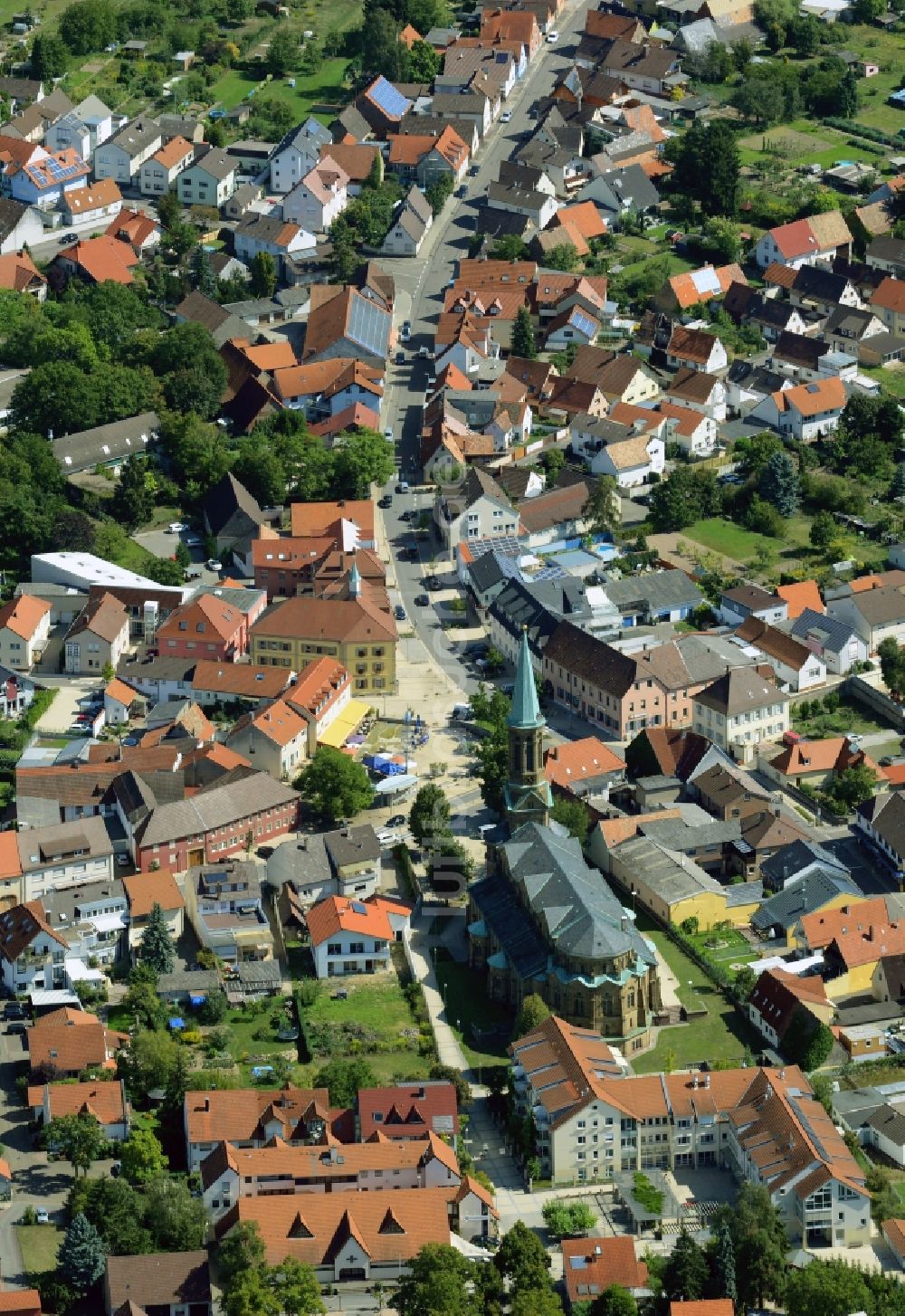 Forst aus der Vogelperspektive: Ortsansicht in Forst im Bundesland Baden-Württemberg