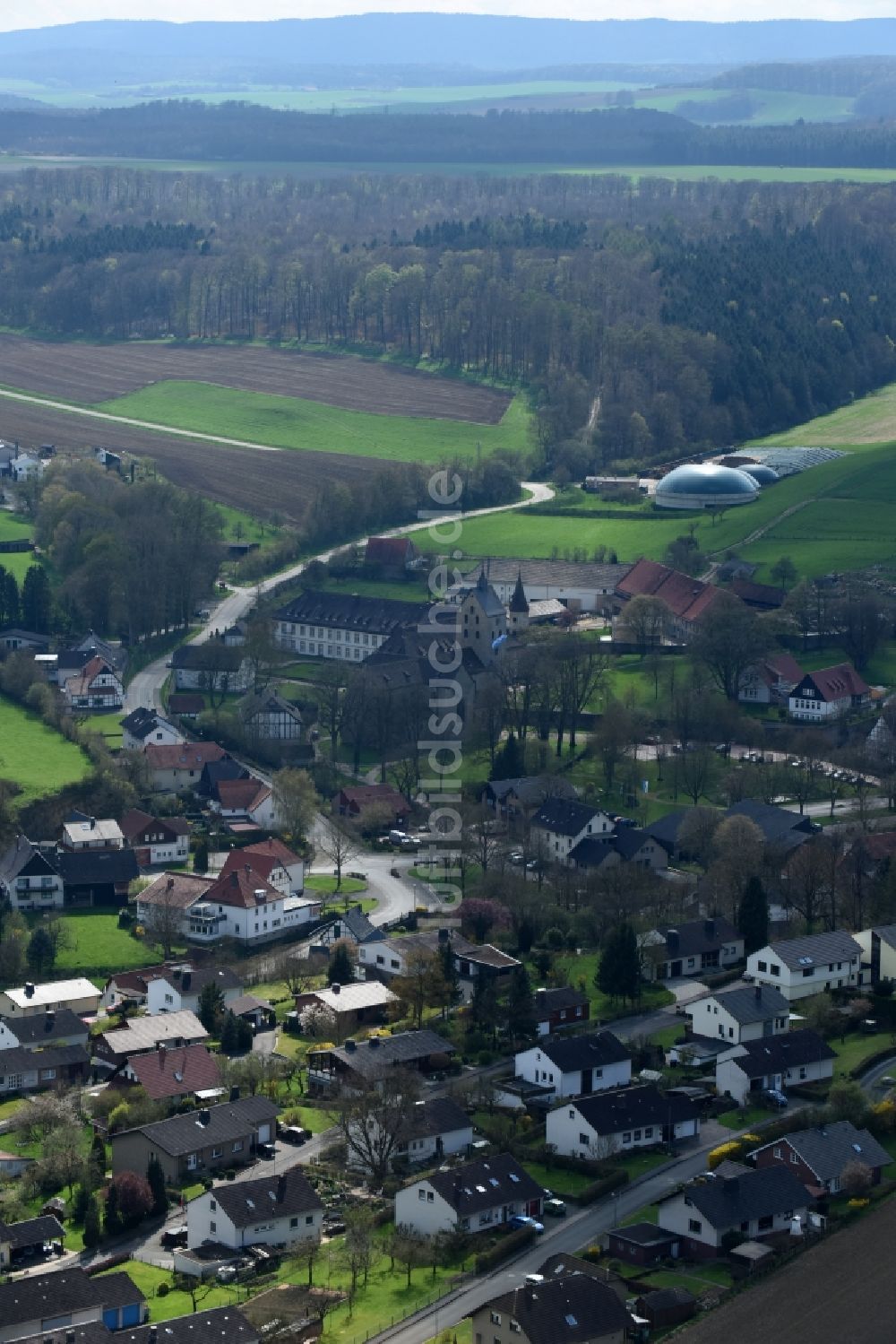 Gehrden aus der Vogelperspektive: Ortsansicht in Gehrden im Bundesland Nordrhein-Westfalen