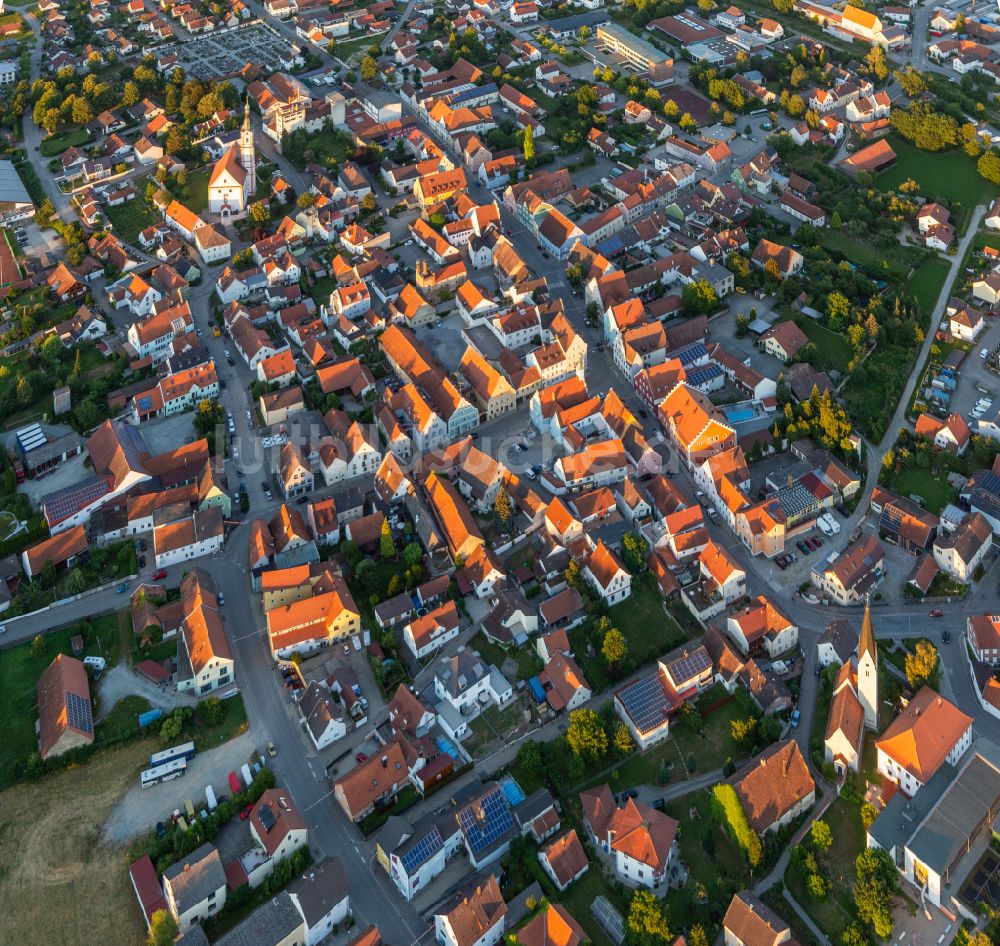 Geiselhöring von oben - Ortsansicht in Geiselhöring im Bundesland Bayern, Deutschland