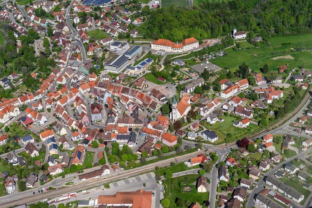 Luftaufnahme Löffingen - Ortsansicht der Gemeinde Löffingen im Bundesland Baden-Württemberg, Deutschland