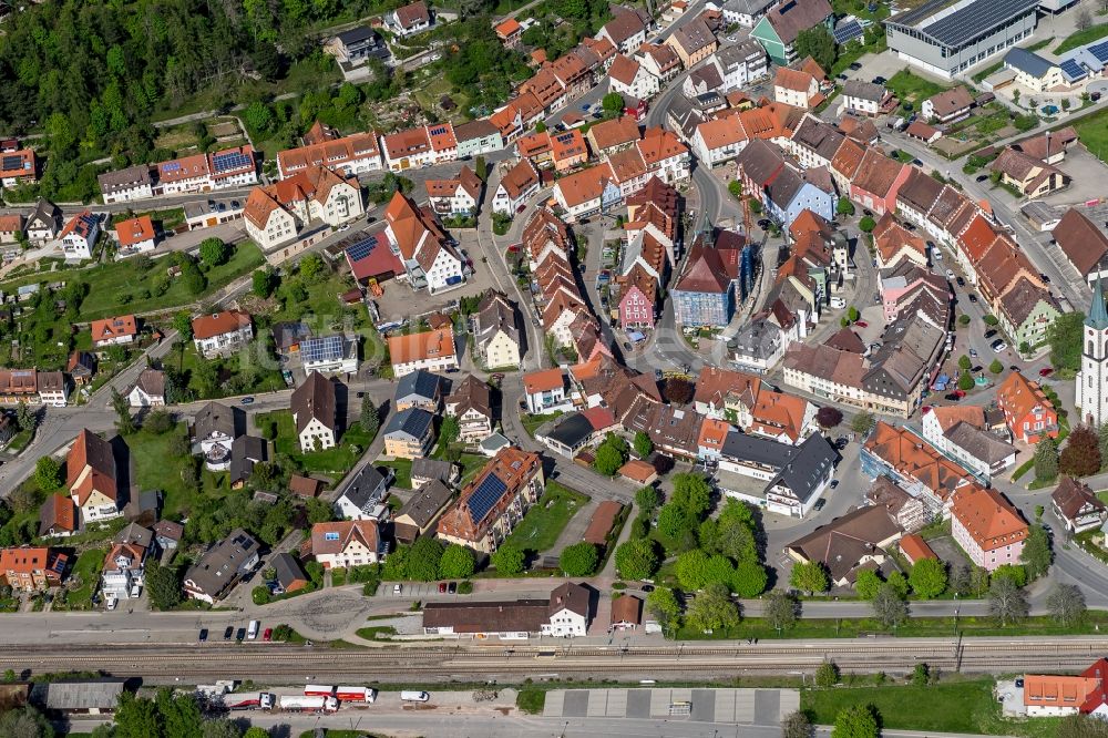 Löffingen von oben - Ortsansicht der Gemeinde Löffingen im Bundesland Baden-Württemberg, Deutschland