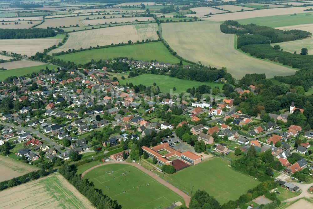 Gülzow aus der Vogelperspektive: Ortsansicht in Gülzow im Bundesland Schleswig-Holstein