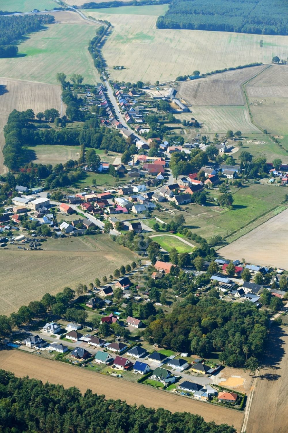 Groß Godems aus der Vogelperspektive: Ortsansicht in Groß Godems im Bundesland Mecklenburg-Vorpommern, Deutschland