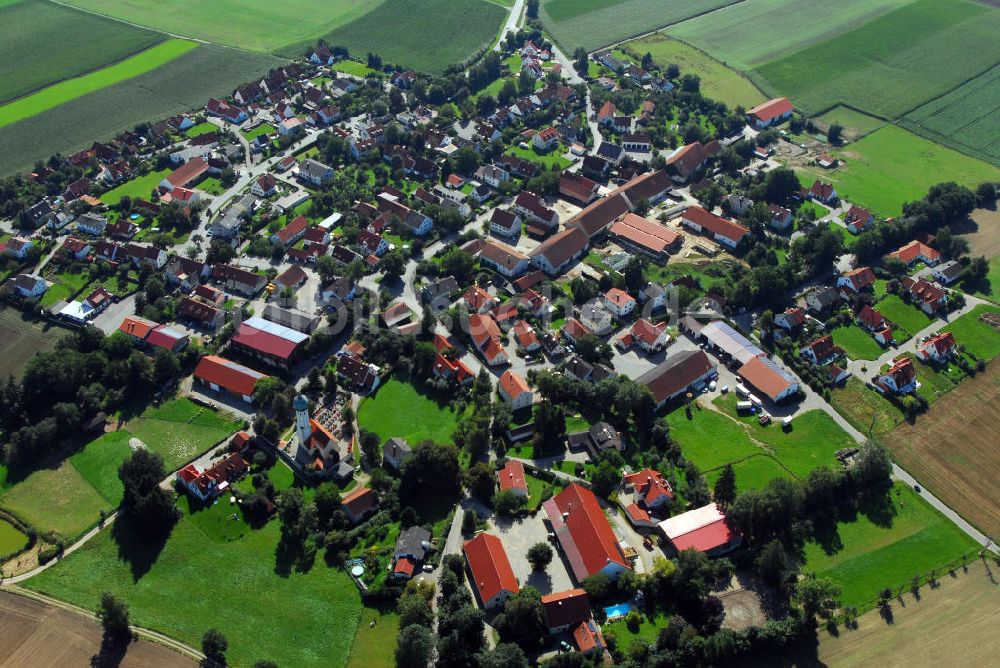 Erdweg / OT Großberghofen aus der Vogelperspektive: Ortsansicht Großberghofen