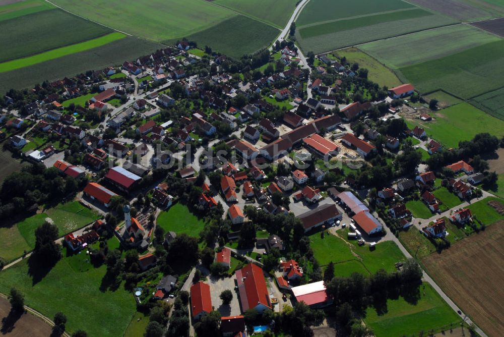 Luftbild Erdweg / OT Großberghofen - Ortsansicht Großberghofen