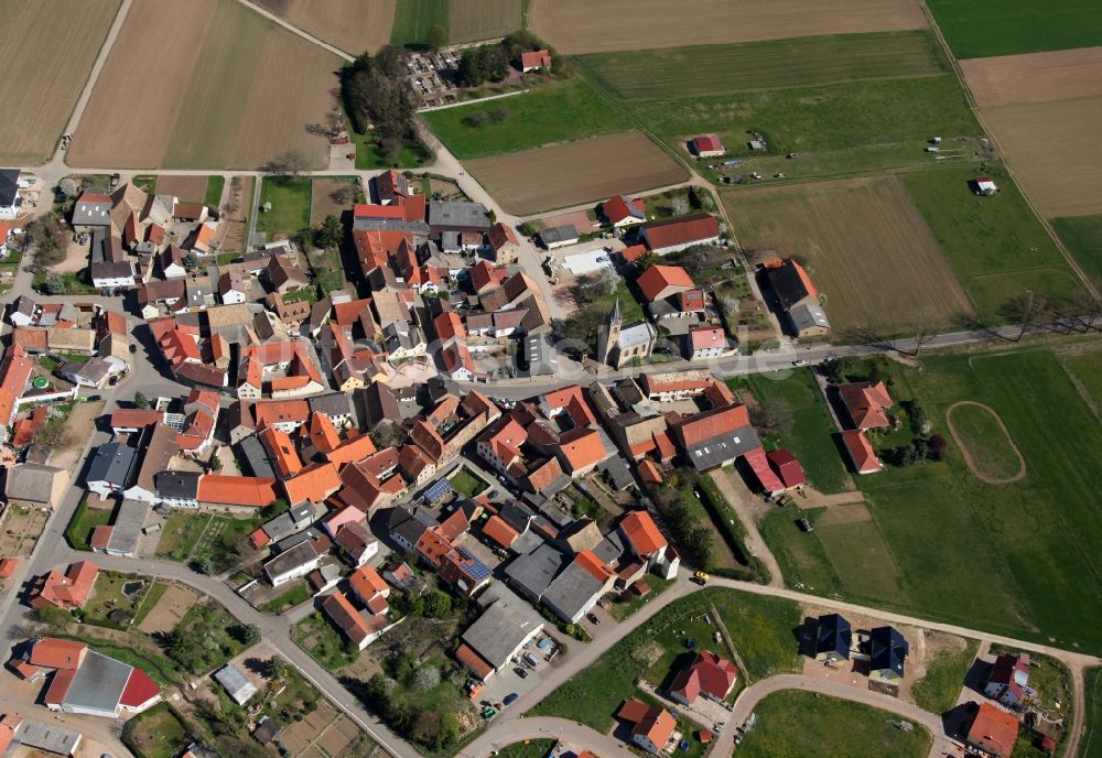 Luftaufnahme Gumbsheim - Ortsansicht von Gumbsheim ist eine Ortsgemeinde im Landkreis Alzey-Worms in Rheinland-Pfalz