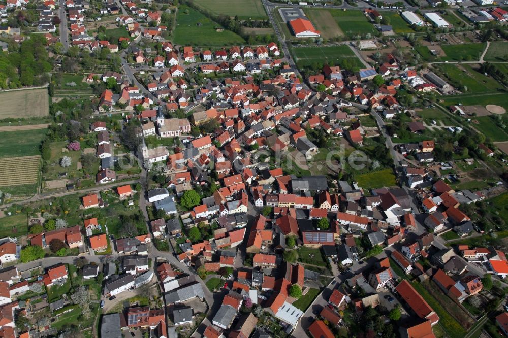 Gundersheim aus der Vogelperspektive: Ortsansicht von Gundersheim ist eine Ortsgemeinde im Landkreis Alzey-Worms in Rheinland-Pfalz