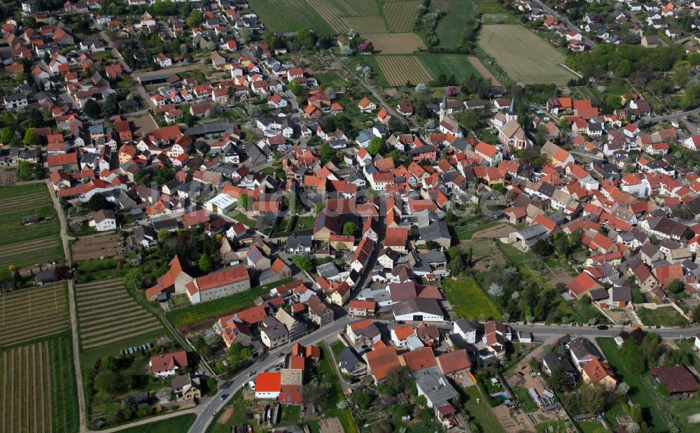 Gundersheim von oben - Ortsansicht von Gundersheim ist eine Ortsgemeinde im Landkreis Alzey-Worms in Rheinland-Pfalz