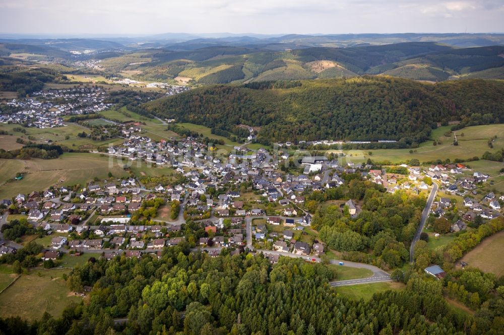 Hainchen aus der Vogelperspektive: Ortsansicht in Hainchen im Bundesland Nordrhein-Westfalen, Deutschland