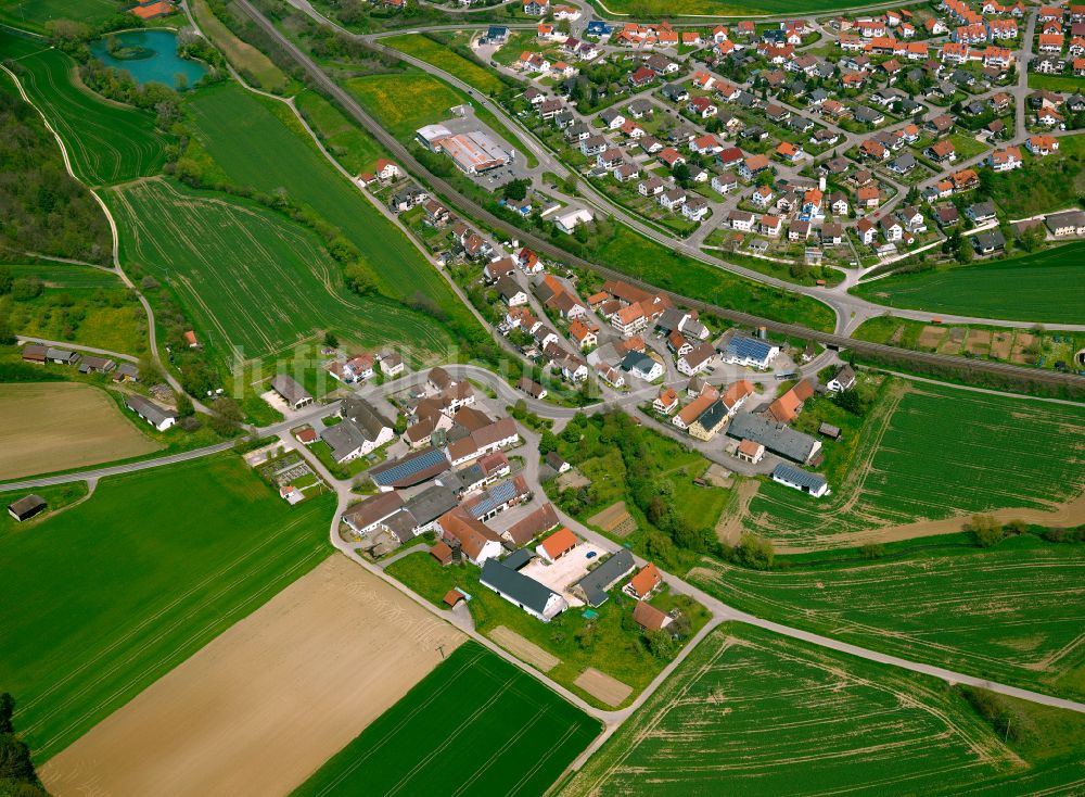 Halzhausen aus der Vogelperspektive: Ortsansicht in Halzhausen im Bundesland Baden-Württemberg, Deutschland