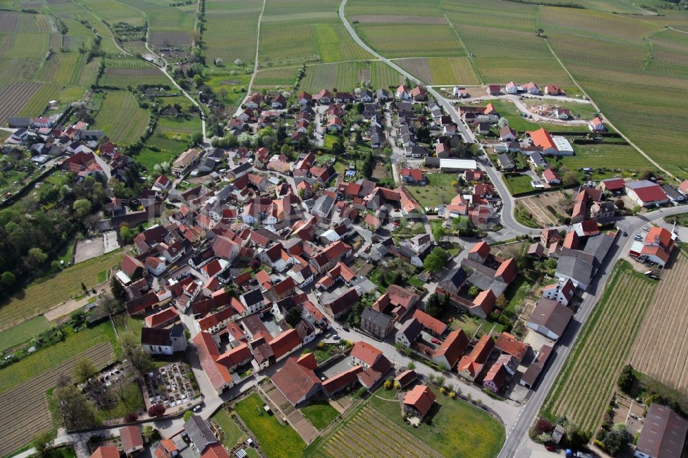 Luftaufnahme Hangen-Weisheim - Ortsansicht von Hangen-Weisheim, einer Ortsgemeinde im Landkreis Alzey-Worms in Rheinland-Pfalz