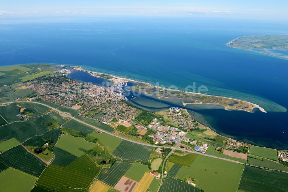 Heiligenhafen aus der Vogelperspektive: Ortsansicht von Heiligenhafen im Bundesland Schleswig-Holstein