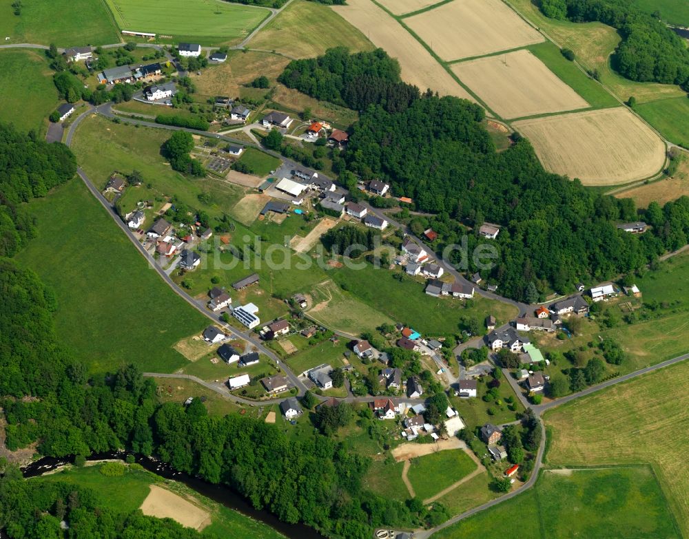 Helmeroth von oben - Ortsansicht von Helmeroth im Bundesland Rheinland-Pfalz