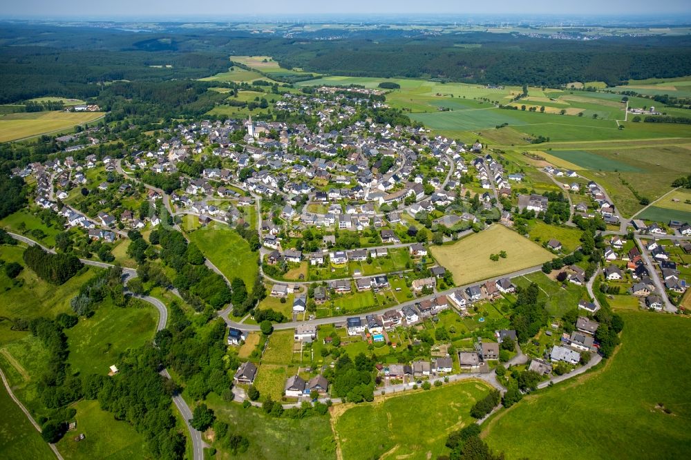 Hirschberg aus der Vogelperspektive: Ortsansicht in Hirschberg im Bundesland Nordrhein-Westfalen