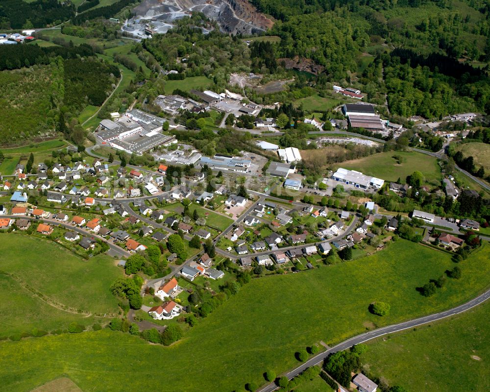 Hirzenhain Bahnhof von oben - Ortsansicht in Hirzenhain Bahnhof im Bundesland Hessen, Deutschland