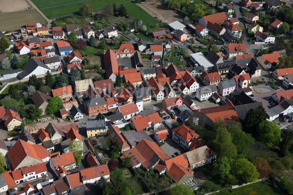 Hochborn Blödesheim von oben - Ortsansicht von Hochborn (bis 1971: Blödesheim) - eine Ortsgemeinde im Landkreis Alzey-Worms in Rheinland-Pfalz