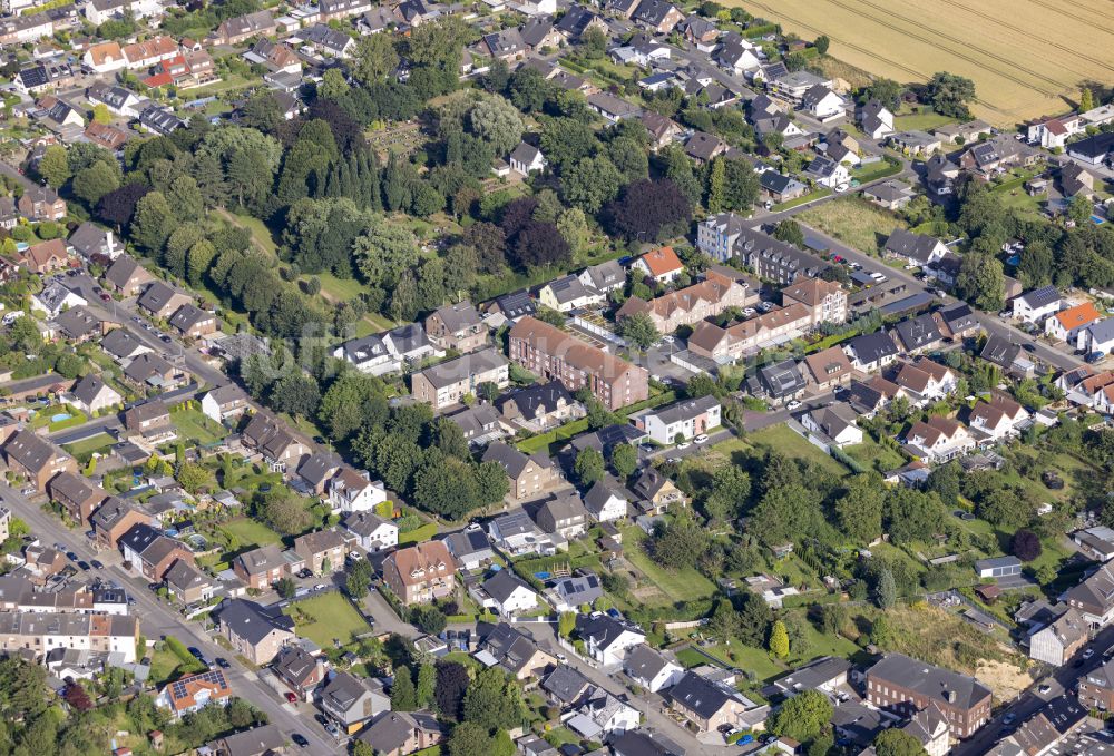 Luftbild Hochneukirch - Ortsansicht Hochneukirch Stadt Jüchen im Bundesland Nordrhein-Westfalen, Deutschland