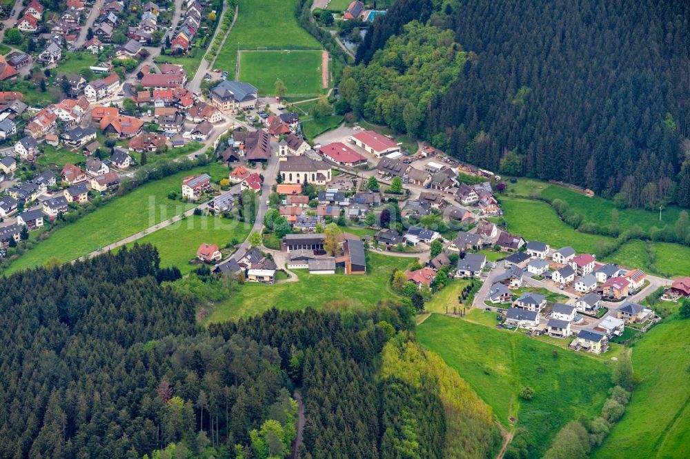 Hofstetten aus der Vogelperspektive: Ortsansicht in Hofstetten im Bundesland Baden-Württemberg, Deutschland