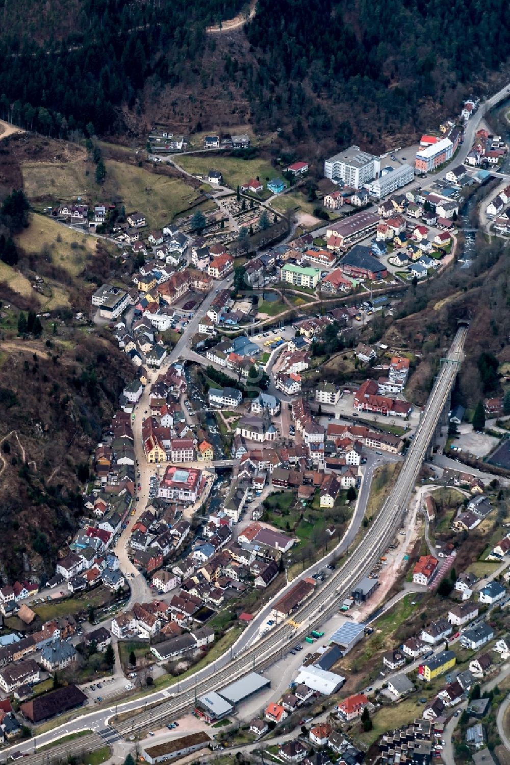 Luftaufnahme Hornberg - Ortsansicht in Hornberg im Bundesland Baden-Württemberg, Deutschland