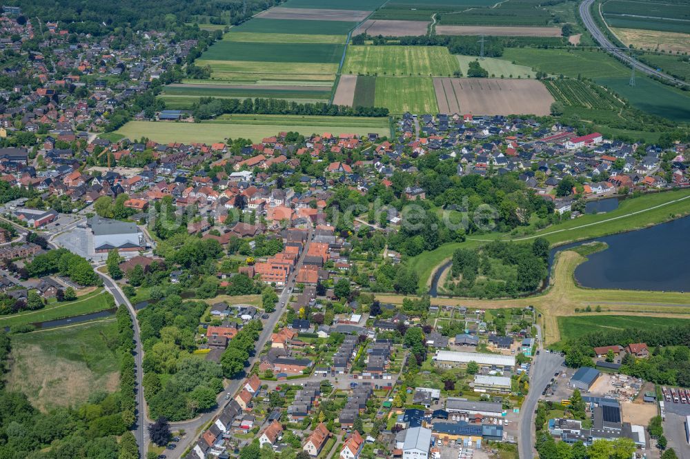 Horneburg aus der Vogelperspektive: Ortsansicht in Horneburg im Bundesland Niedersachsen, Deutschland