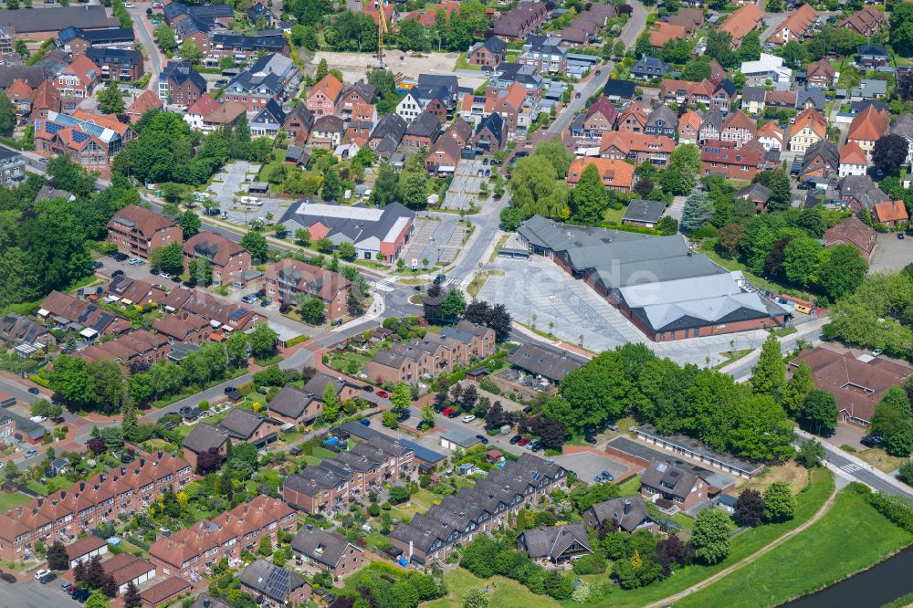 Horneburg aus der Vogelperspektive: Ortsansicht vom Innenstadtbereich Lebensmittelgeschäft EDEKA Drewes in Horneburg im Bundesland Niedersachsen, Deutschland