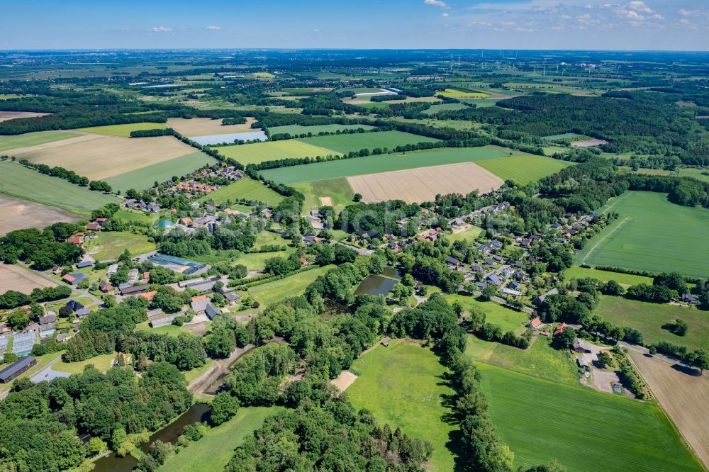 Luftaufnahme Harsefeld - Ortsansicht Issendorf in Harsefeld im Bundesland Niedersachsen, Deutschland