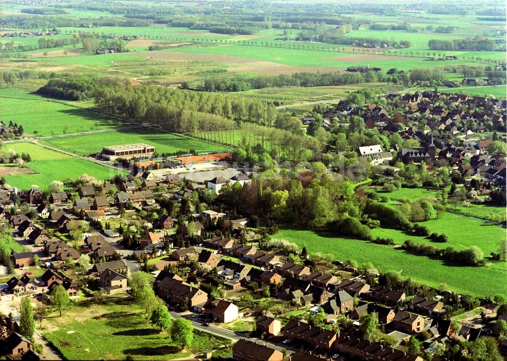 Issum von oben - Ortsansicht in Issum im Bundesland Nordrhein-Westfalen