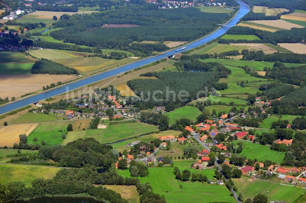 Jastdorf aus der Vogelperspektive: Ortsansicht von Jastdorf am Ufer des Elbe-Seitenkanal im Bundesland Niedersachsen