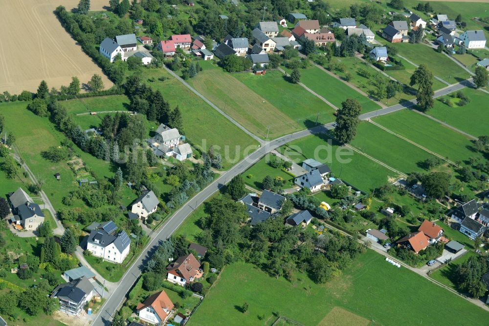 Luftaufnahme Kaufungen - Ortsansicht von Kaufungen entlang der Dorfstraße im Bundesland Sachsen