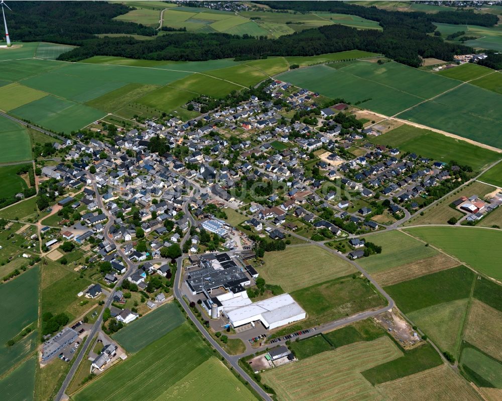 Beltheim von oben - Ortsansicht des Kernortes der Ortsgemeinde Beltheim im Bundesland Rheinland-Pfalz