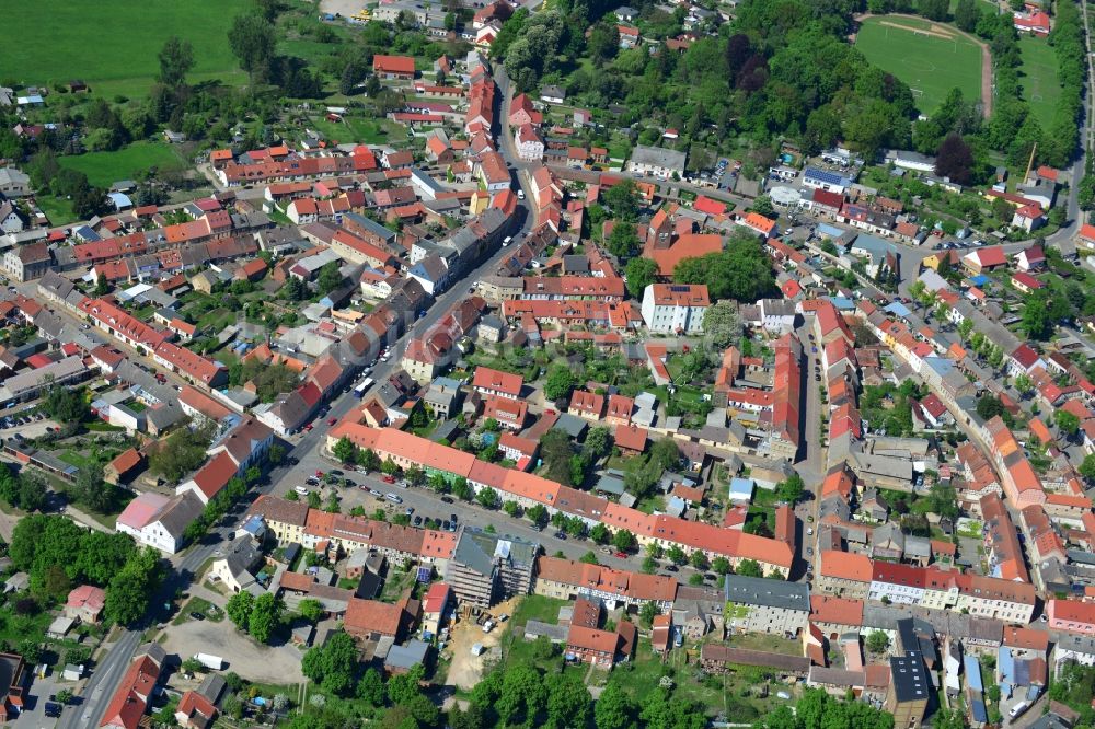 Luftaufnahme Kremmen - Ortsansicht der Kleinstadt Kremmen im Bundesland Brandenburg