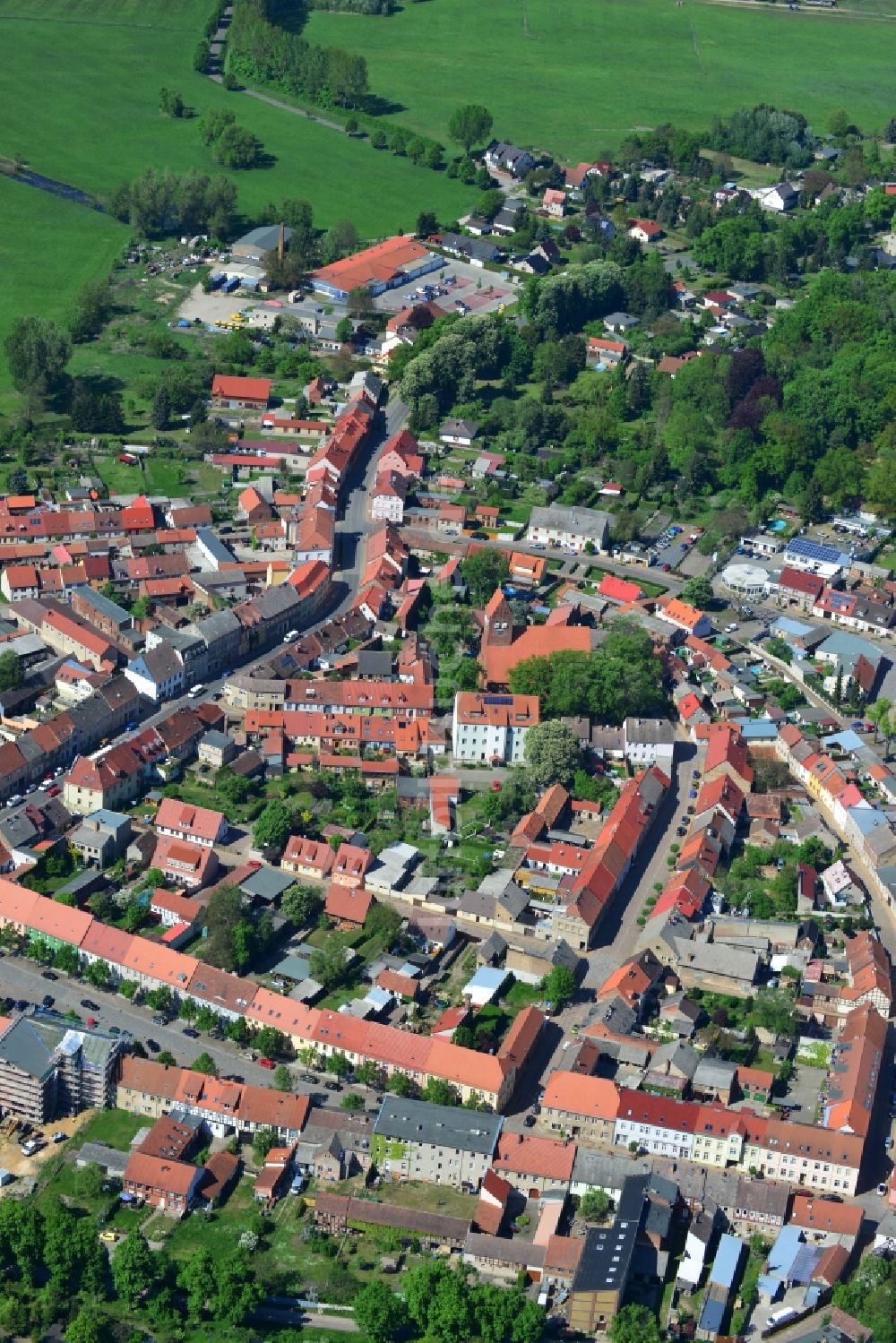 Kremmen von oben - Ortsansicht der Kleinstadt Kremmen im Bundesland Brandenburg