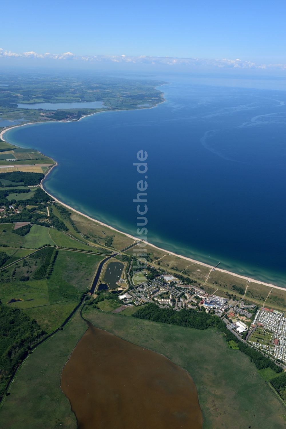 Weissenhäuser Strand von oben - Ortsansicht und Küste des Seebades Weissenhäuser Strand an der Ostsee im Bundesland Schleswig-Holstein