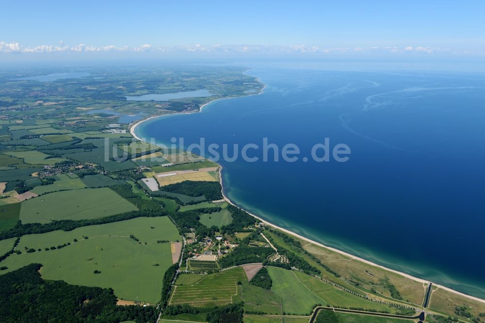 Luftbild Weissenhäuser Strand - Ortsansicht und Küste des Seebades Weissenhäuser Strand an der Ostsee im Bundesland Schleswig-Holstein