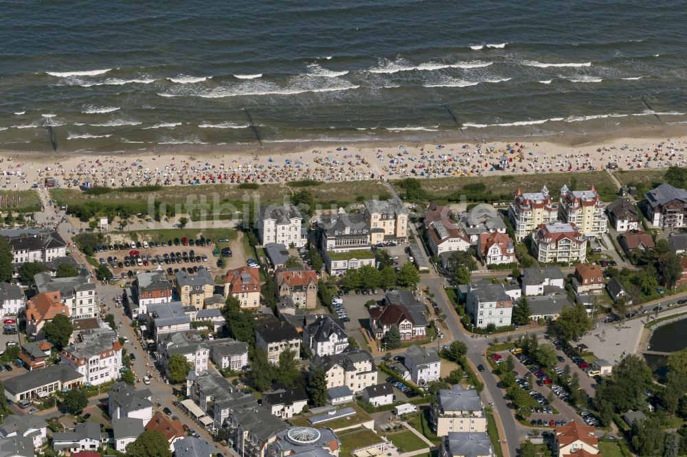 Bansin von oben - Ortsansicht des Küstenbereiches von Bansin, einem beliebten Ferien- und Urlaubsort an der Ostsee- Küste der Insel Usedom im Bundesland Mecklenburg-Vorpommern