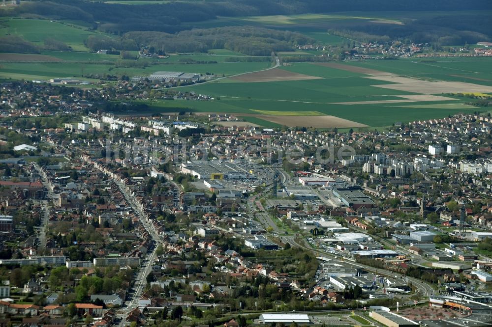 Luftaufnahme Lievin - Ortsansicht in Lievin in Nord-Pas-de-Calais Picardie, Frankreich