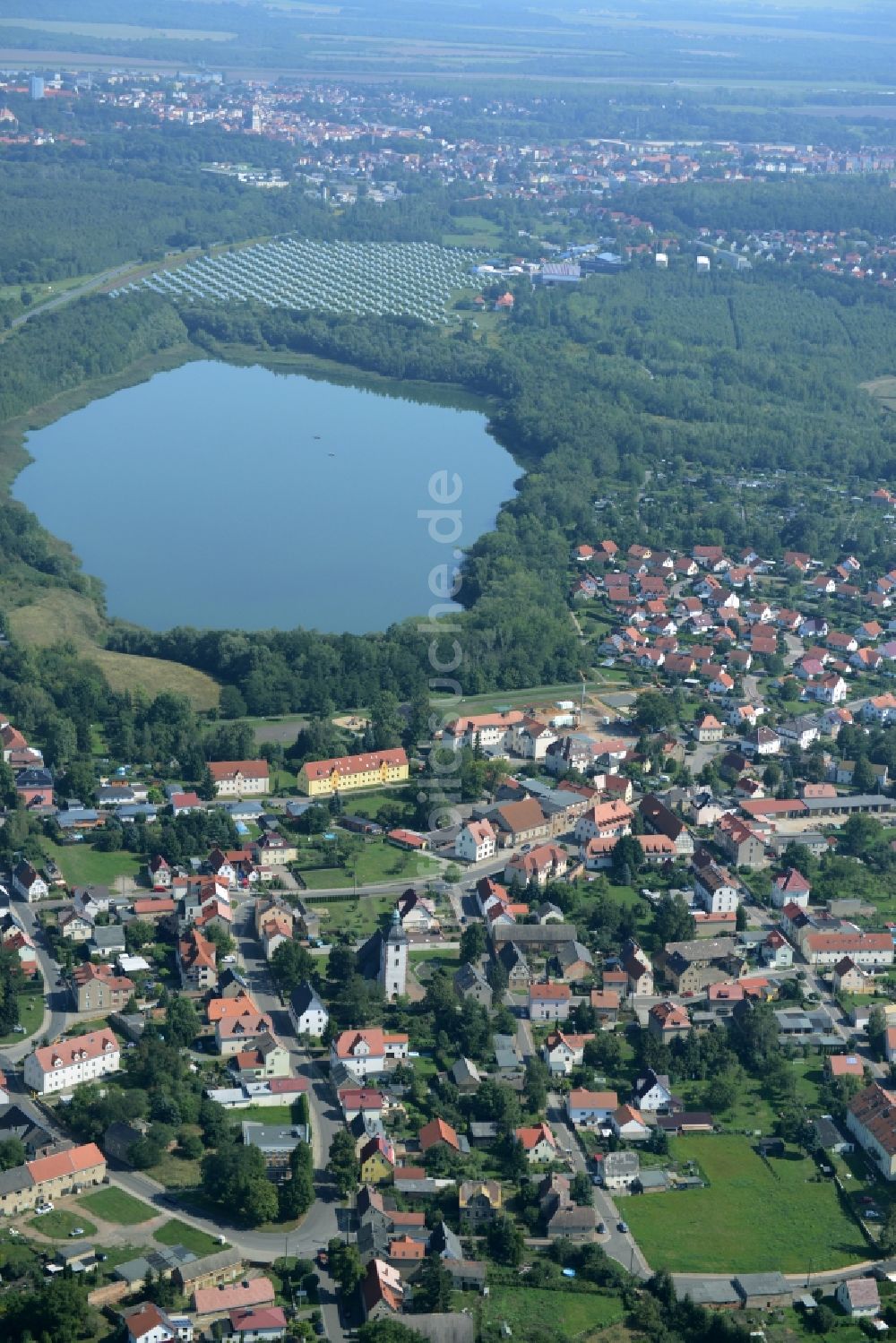 Luftaufnahme Lobstädt - Ortsansicht von Lobstädt am Ufer des Speicher Lobstädt im Bundesland Sachsen