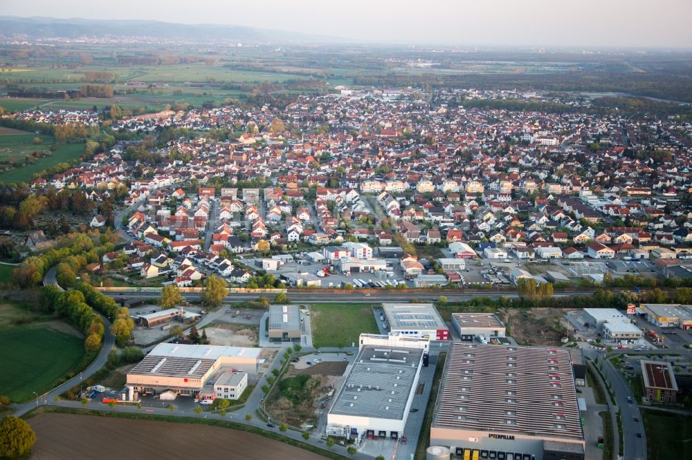 Lorsch von oben - Ortsansicht in Lorsch im Bundesland Hessen, Deutschland