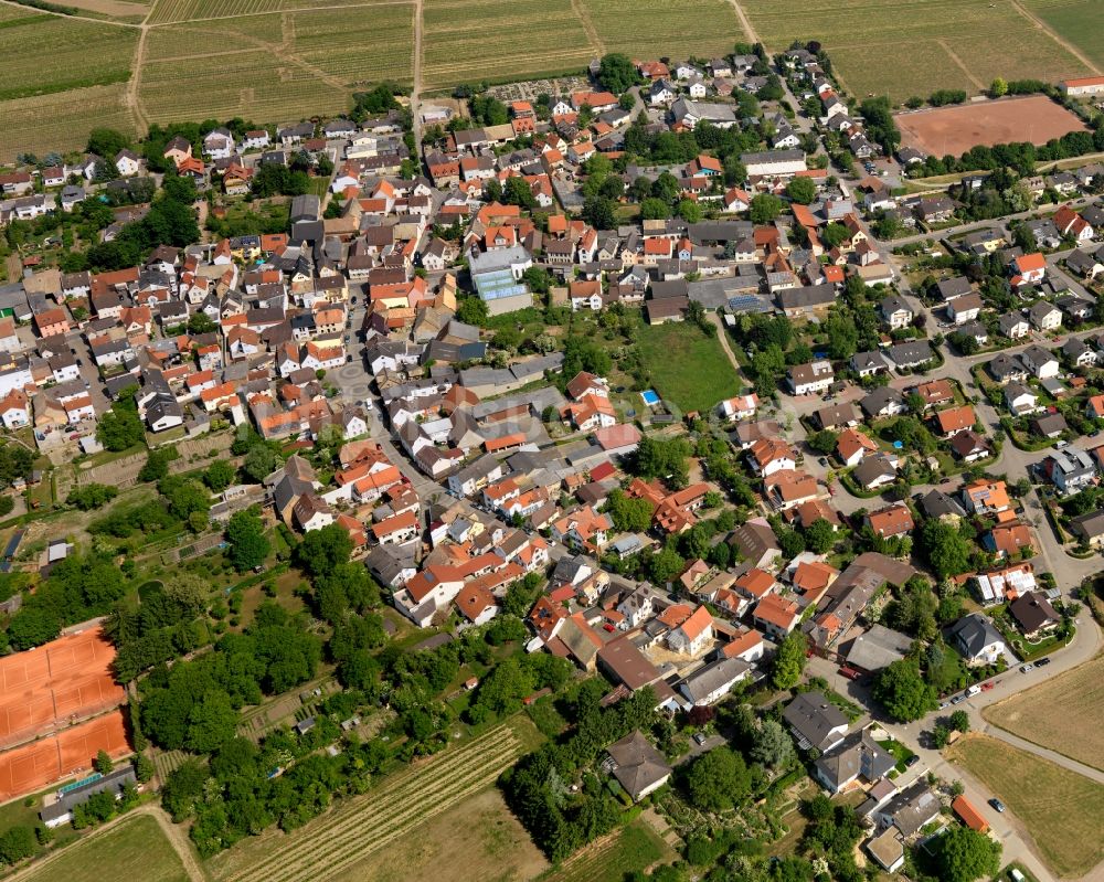 Lörzweiler von oben - Ortsansicht von Lörzweiler im Bundesland Rheinland-Pfalz